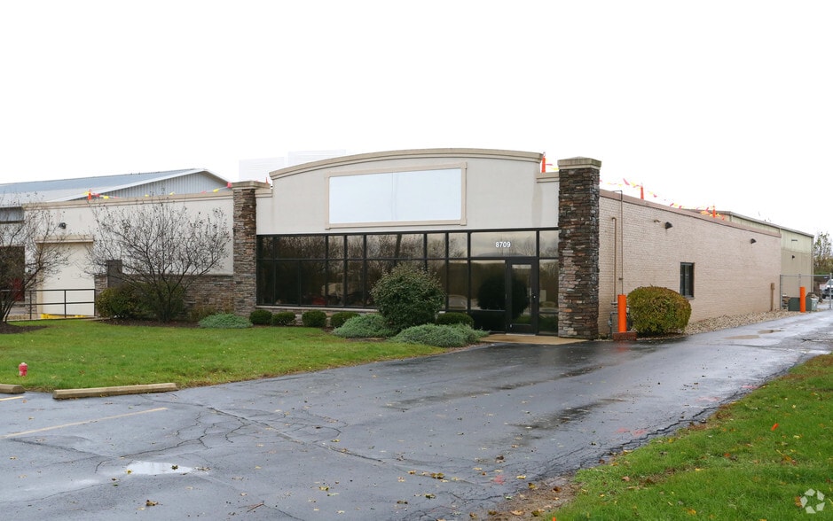 Primary Photo Of 8709 Pyott Rd, Lake In The Hills Distribution For Lease