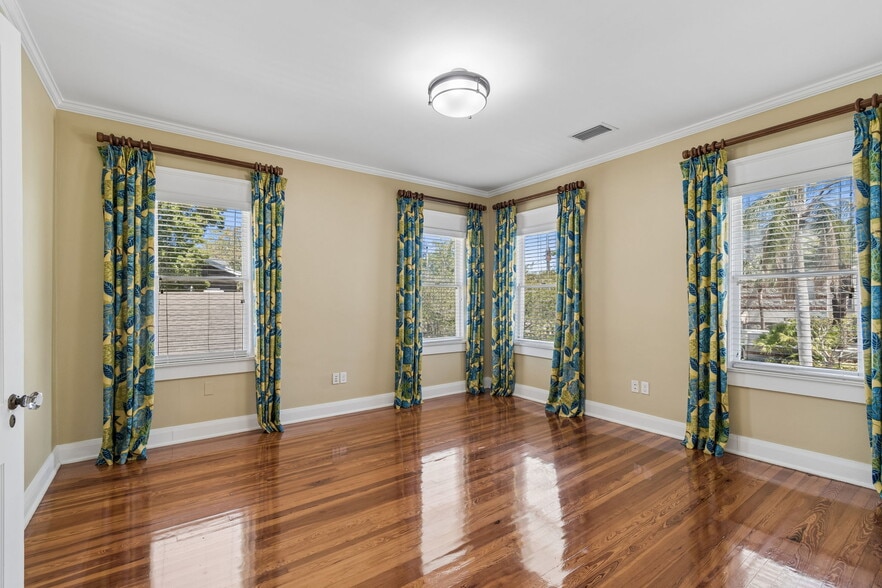 More Photos Of 1505 S Howard Ave, Tampa Office Residential For Lease