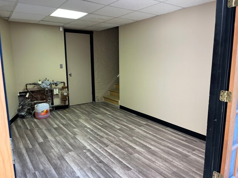 More Photos Of 6613-6621 Ogden Ave, Berwyn Storefront Retail Office For Sale