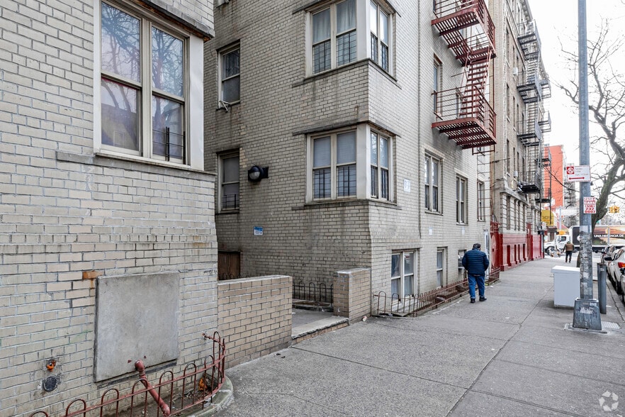 More Photos Of 2310 Creston Ave, Bronx Apartments For Sale