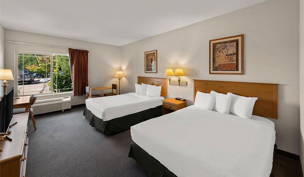 More Photos Of 1738 Comfort Dr, Tomahawk Hotel For Sale