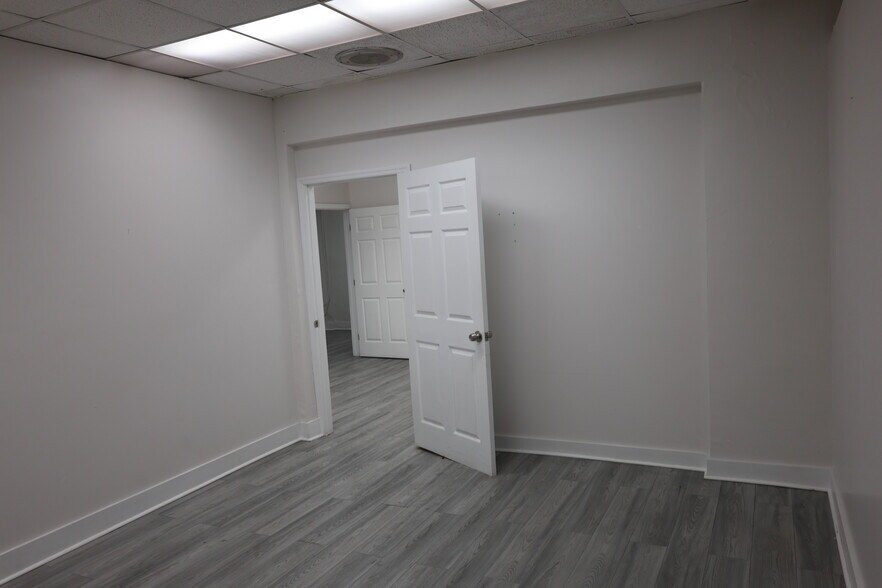 More Photos Of 4634 NW 27th Ave, Miami Freestanding For Lease