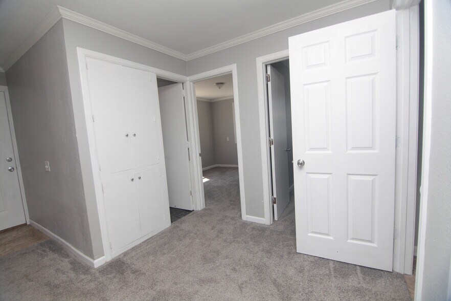 More Photos Of 124 3rd Ave W, Milan Office For Lease