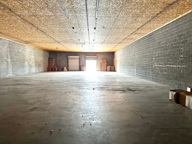 More Photos Of 131 S Varnell Rd, Tunnel Hill Distribution For Sale