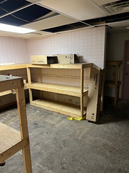 More Photos Of 272 Main Street, Nicholson Office For Sale