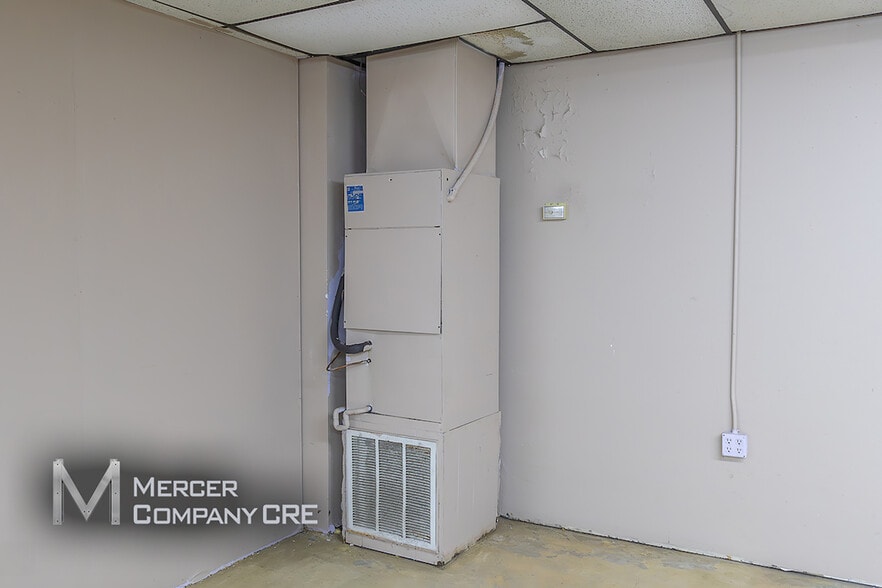 More Photos Of 440-460 N Rockwell Ave, Oklahoma City Unknown For Lease