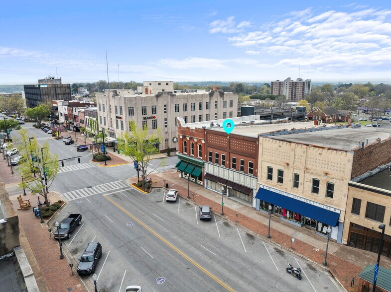 More Photos Of 203 N Court St, Florence Department Store For Sale