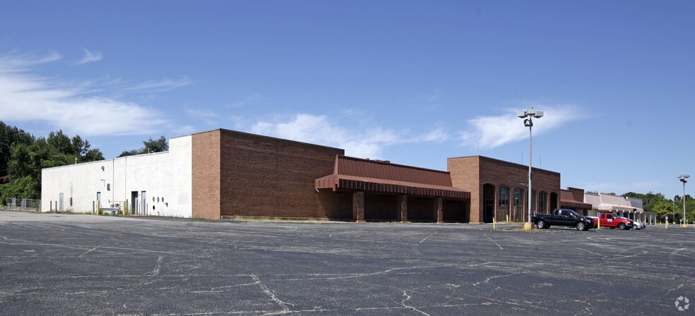 Primary Photo Of 10223 Lewis And Clark Blvd, Saint Louis Warehouse For Lease