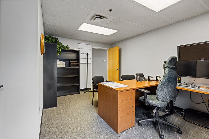 More Photos Of 323 State St, Augusta Office Residential For Sale