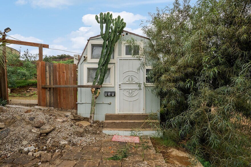 More Photos Of 10200 Willow Springs Lane, Sunland Land For Sale