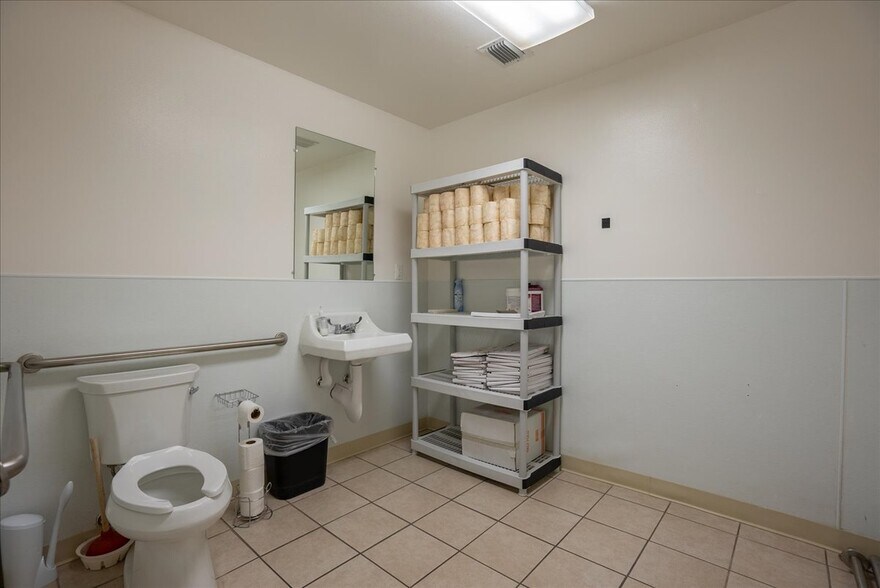 More Photos Of 1050 Las Tablas Rd, Templeton Medical For Sale