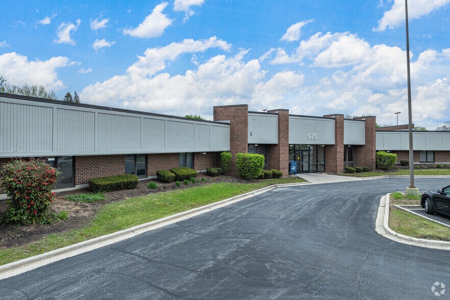 Primary Photo Of 975 E Nerge Rd, Roselle Office For Lease
