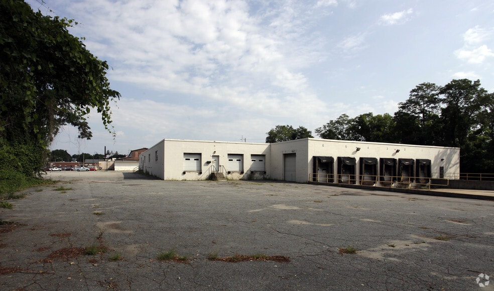 More Photos Of 336 Weir St, Taunton Warehouse For Lease