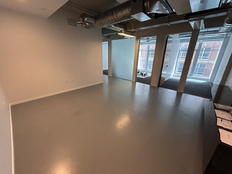 More Photos Of 14 NE 1st Ave, Miami Office For Sale
