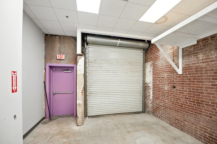 More Photos Of 1729-1731 N Main St, Jacksonville Storefront For Lease