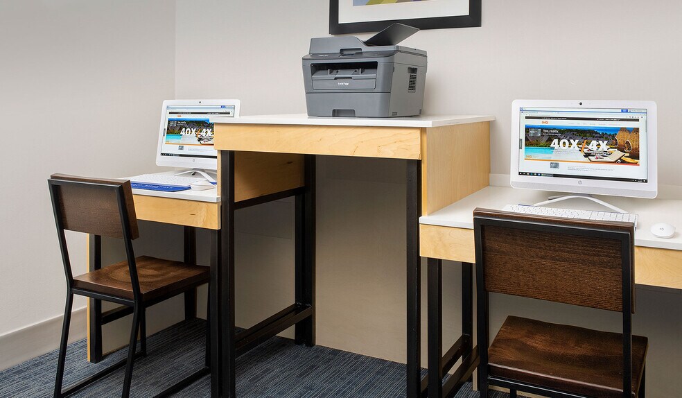 More Photos Of 120 Camaron St, San Antonio Hotel For Sale