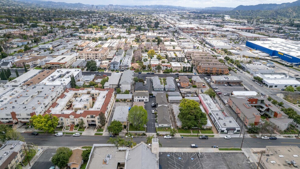 More Photos Of 240-260 E Providencia Ave, Burbank Apartments For Sale