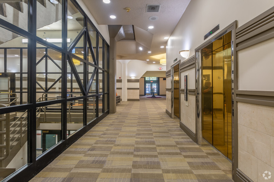 More Photos Of 323 W Lakeside Ave, Cleveland Office For Lease