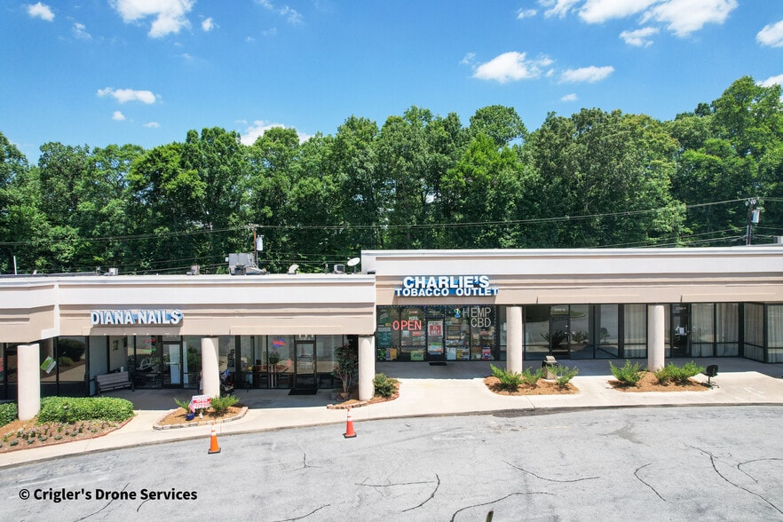 More Photos Of 3716-3728 Battleground Ave, Greensboro Unknown For Lease