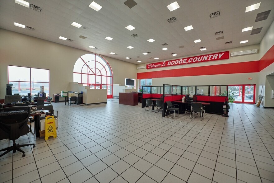 More Photos Of 1902 E Central Texas Expy, Killeen Auto Dealership For Sale