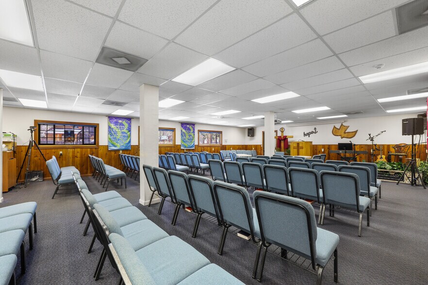 More Photos Of 807 Emerald Bay Rd, South Lake Tahoe Office For Sale