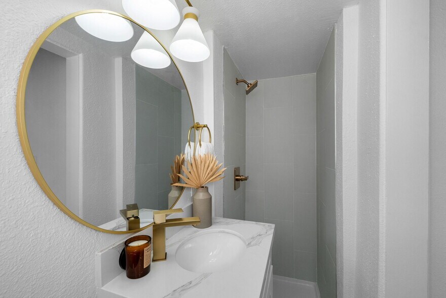 More Photos Of 5738 Meade Ave, San Diego Apartments For Sale