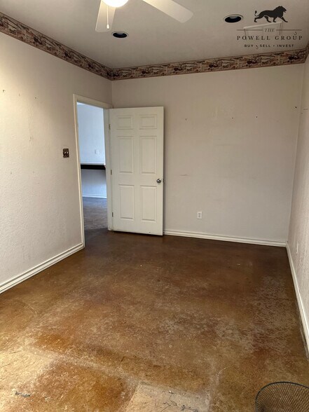 More Photos Of 5929 50th St, Lubbock Service For Lease