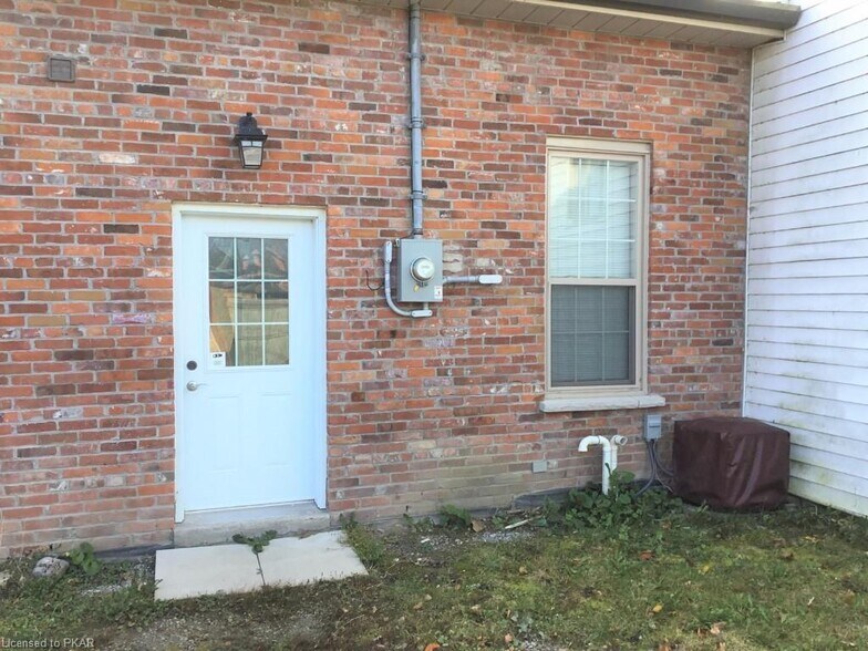 Primary Photo Of 41 King St E, Kawartha Lakes General Retail For Lease