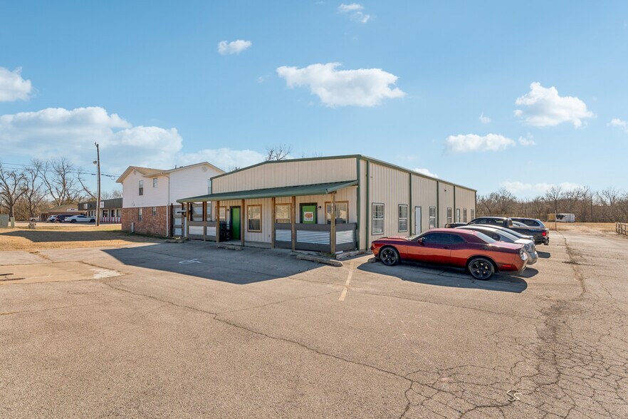 More Photos Of 862 W Taft Ave, Sapulpa Freestanding For Sale