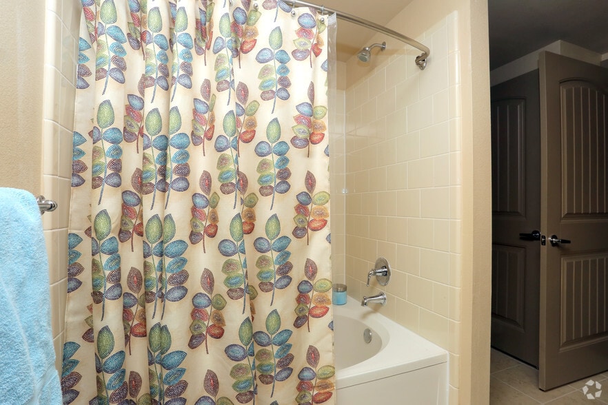More Photos Of 1325 N Walker Ave, Oklahoma City Apartments For Lease
