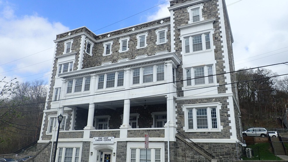 More Photos Of 75 S Main St, Phillipsburg Office For Lease