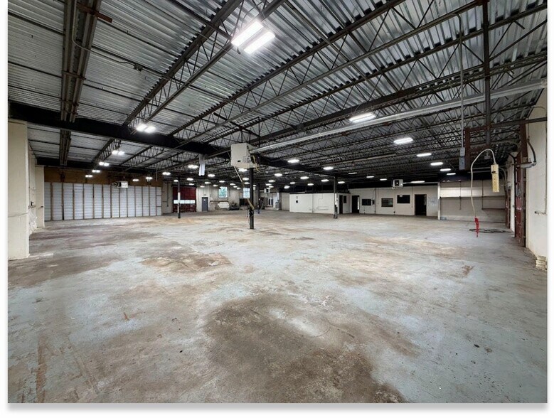 More Photos Of 6677 Moore Rd, Mattydale Light Manufacturing For Lease