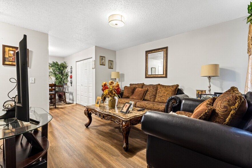 More Photos Of 82 Berry Dr, Newnan Apartments For Sale