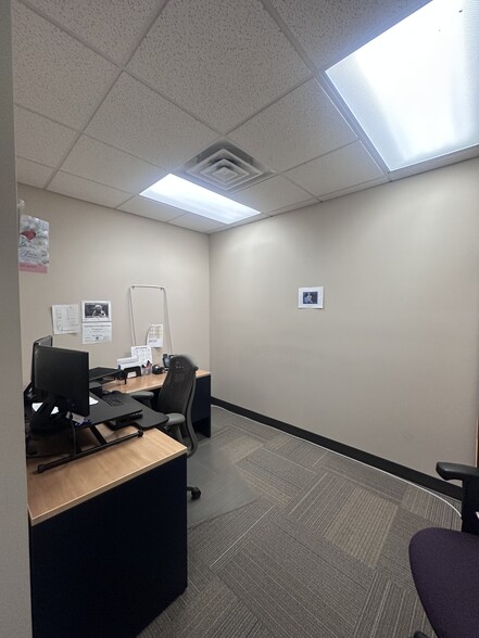 More Photos Of 5380 Cascade Rd SE, Grand Rapids Office For Lease