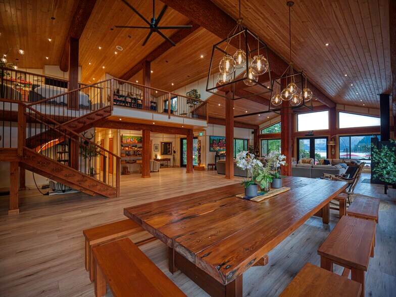 More Photos Of 13168 Powell Lake, Powell River Hotel For Sale