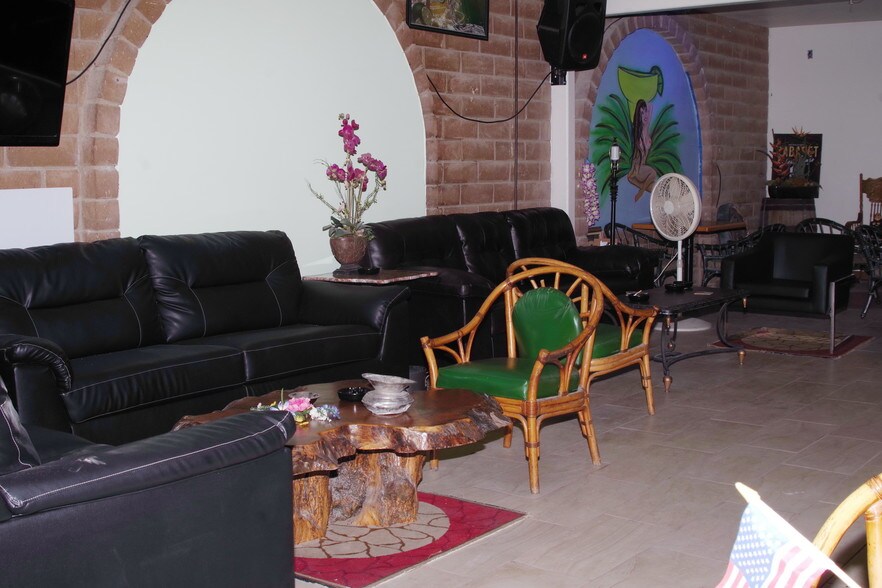 More Photos Of 2450 W Mesquite Ave, Pahrump Bar For Sale