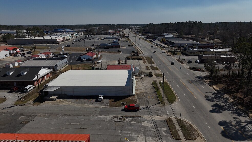 More Photos Of 435 S Main St, Swainsboro Freestanding For Sale