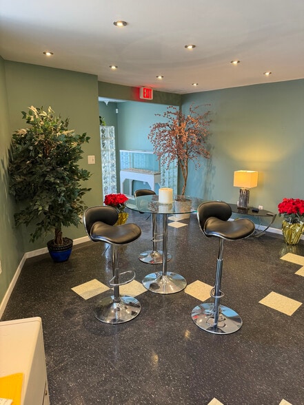 More Photos Of 30744 Groesbeck Hwy, Roseville Manufacturing For Sale