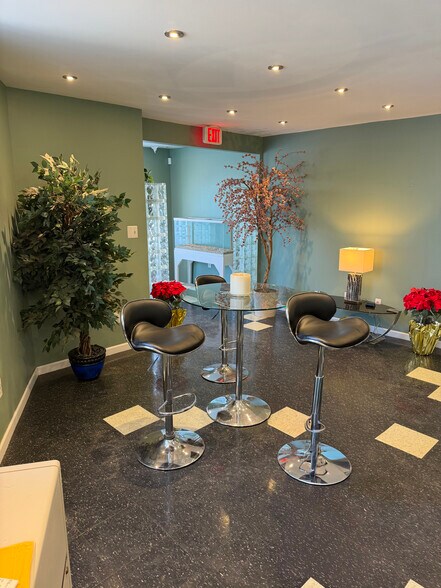 More Photos Of 30744 Groesbeck Hwy, Roseville Manufacturing For Sale