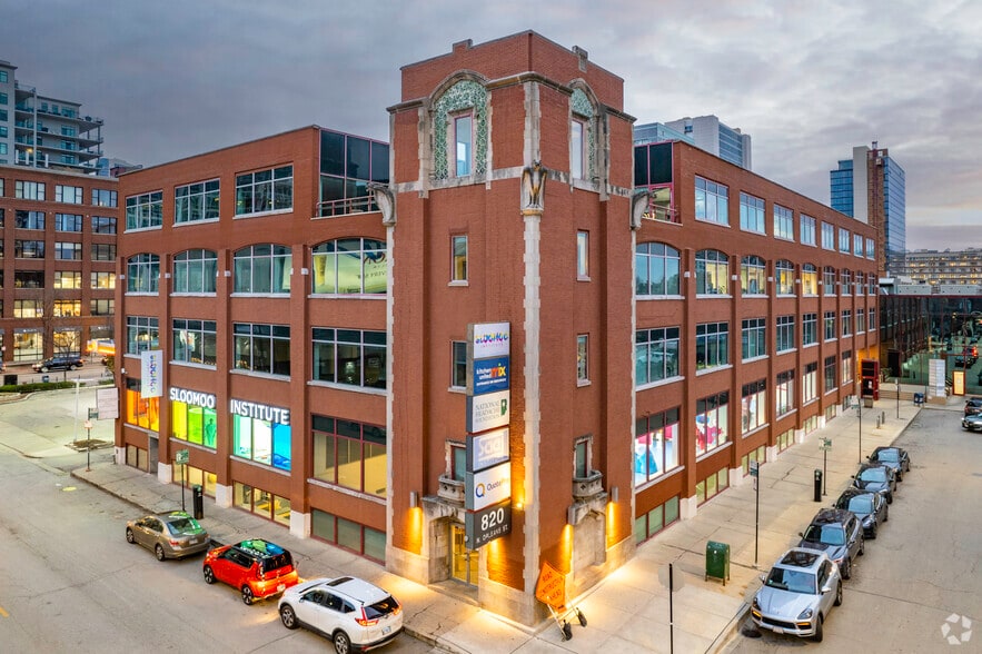 Primary Photo Of 820 N Orleans St, Chicago Office For Lease