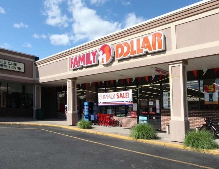 More Photos Of 38-40 Tunxis Ave, Bloomfield Unknown For Lease