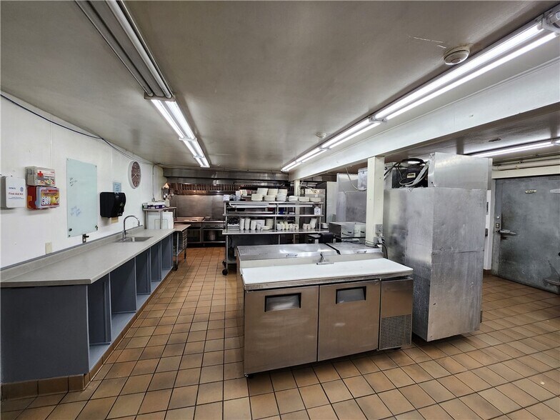 More Photos Of 2855 29th Ave, Birchwood Restaurant For Sale