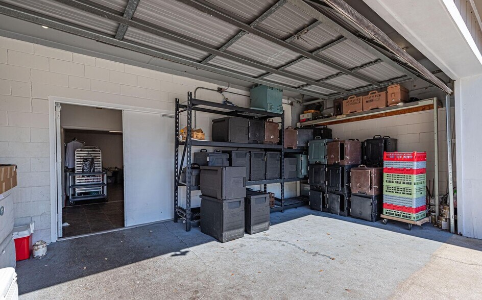 More Photos Of 3305 Parental Home Rd, Jacksonville Storefront Retail Office For Sale