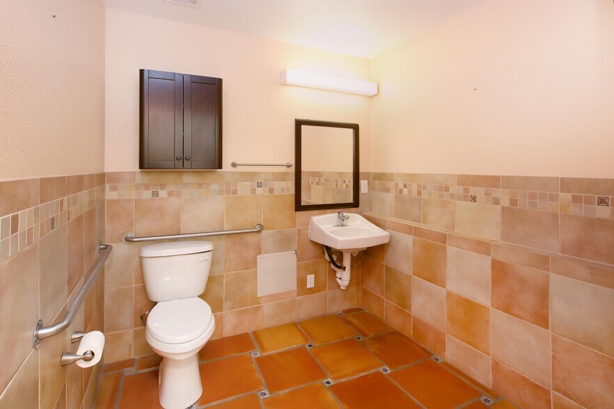 More Photos Of 2030 N Pacific Ave, Santa Cruz Apartments For Sale