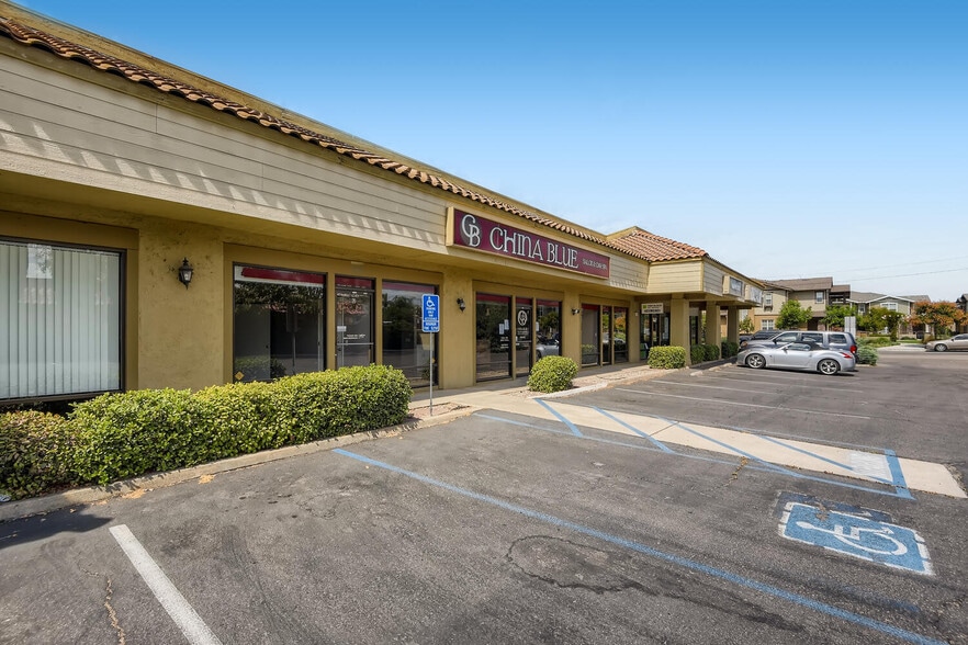 More Photos Of 1735 Main St, Ramona Freestanding For Lease
