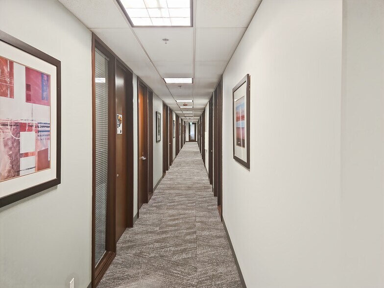 More Photos Of 11900 NE 1st St, Bellevue Coworking Space