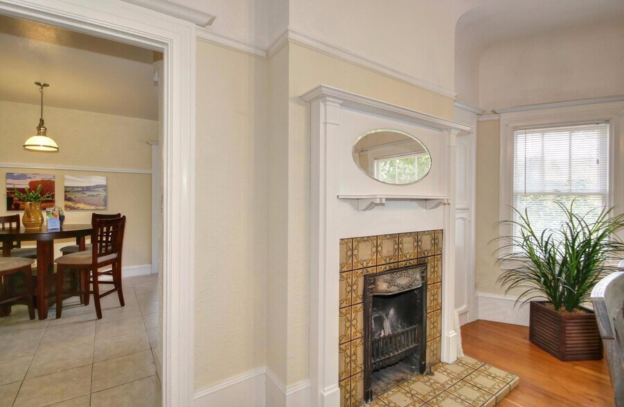 More Photos Of 1901-1903 H St, Sacramento Apartments For Sale