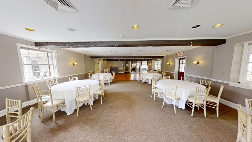 More Photos Of 109 Black Rock Tpke, Redding Restaurant For Lease