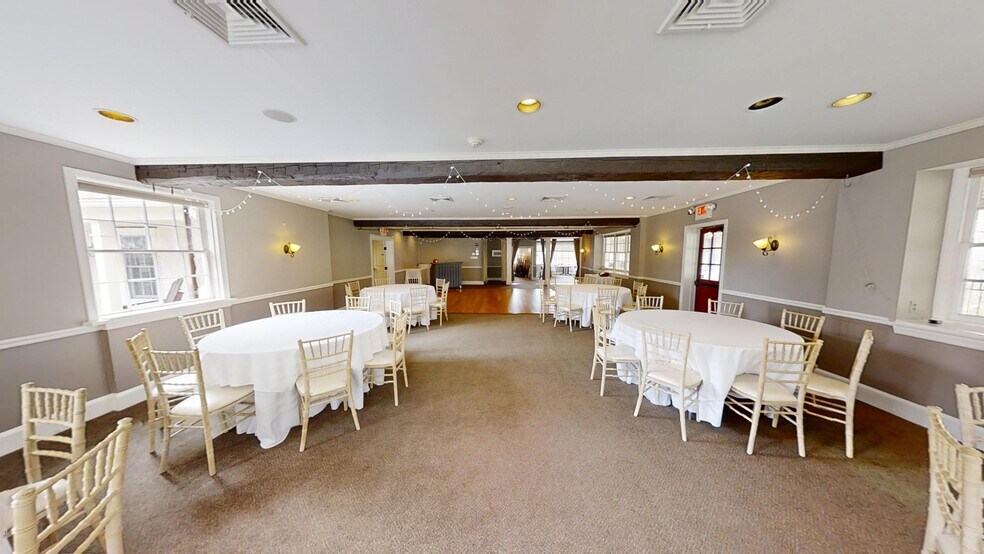 More Photos Of 109 Black Rock Tpke, Redding Restaurant For Lease