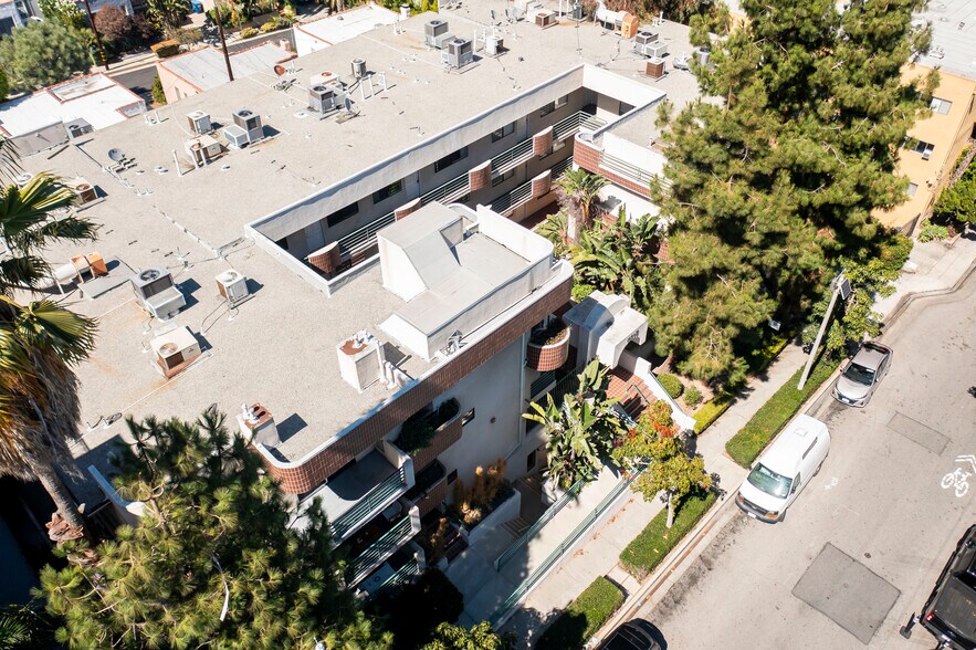 More Photos Of 8815 Cynthia St, West Hollywood Apartments For Sale